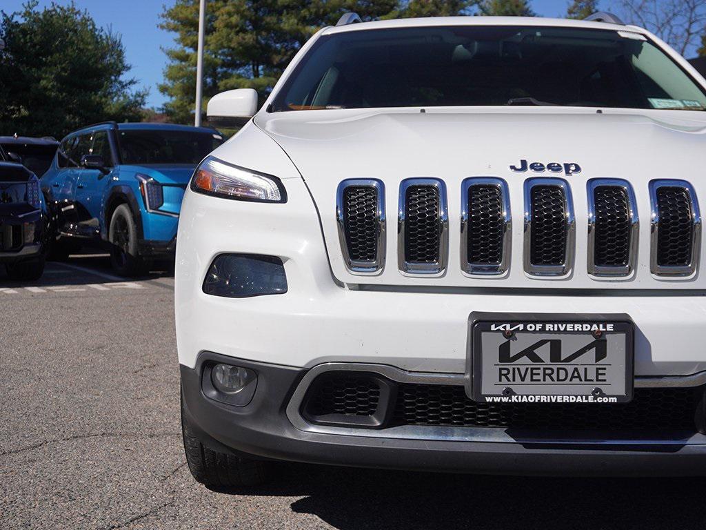 used 2014 Jeep Cherokee car, priced at $9,399