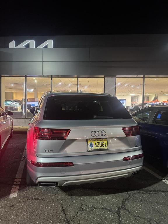 used 2018 Audi Q7 car, priced at $17,154