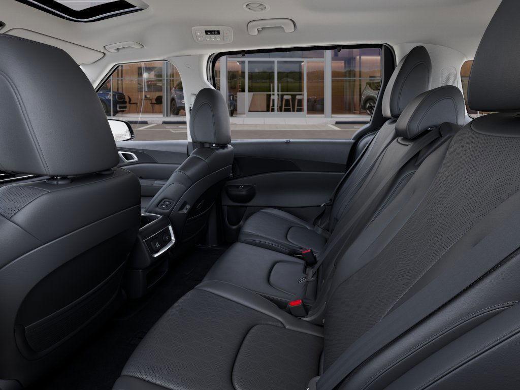 new 2025 Kia Carnival Hybrid car, priced at $51,385