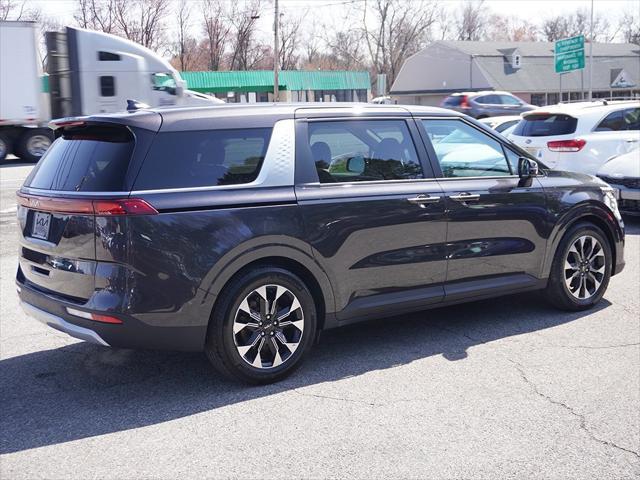used 2024 Kia Carnival car, priced at $35,378
