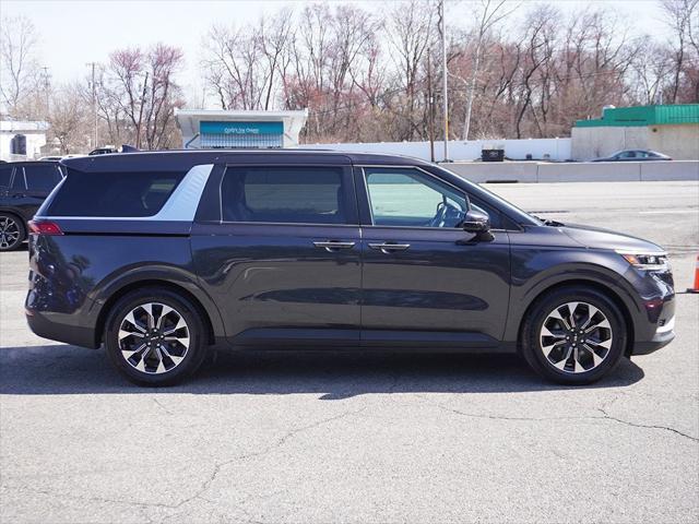 used 2024 Kia Carnival car, priced at $35,378