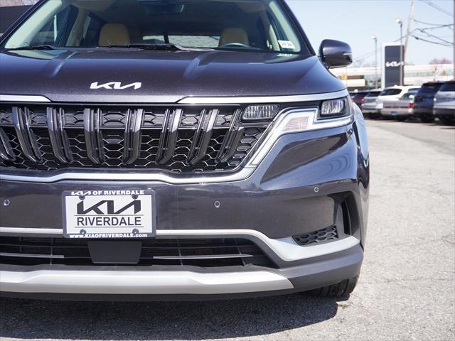 used 2024 Kia Carnival car, priced at $35,378