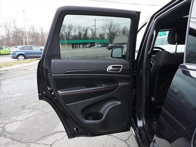 used 2016 Jeep Grand Cherokee car, priced at $16,490