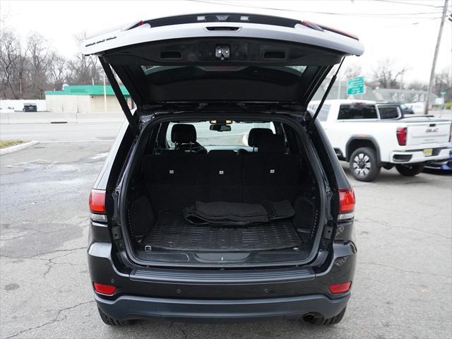 used 2016 Jeep Grand Cherokee car, priced at $16,490