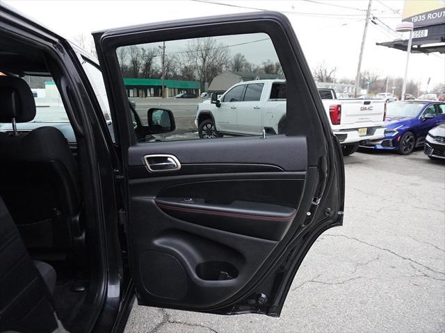 used 2016 Jeep Grand Cherokee car, priced at $16,490