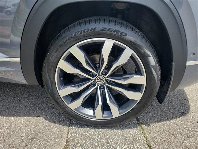 used 2021 Volkswagen Atlas Cross Sport car, priced at $25,999
