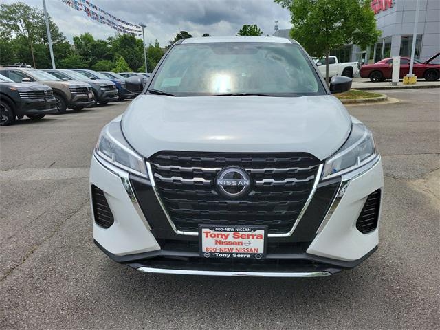 new 2025 Nissan Kicks car, priced at $23,760