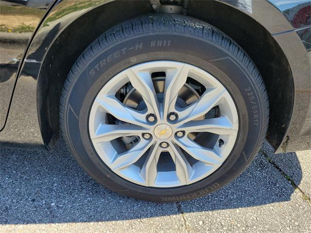 used 2022 Chevrolet Malibu car, priced at $16,989
