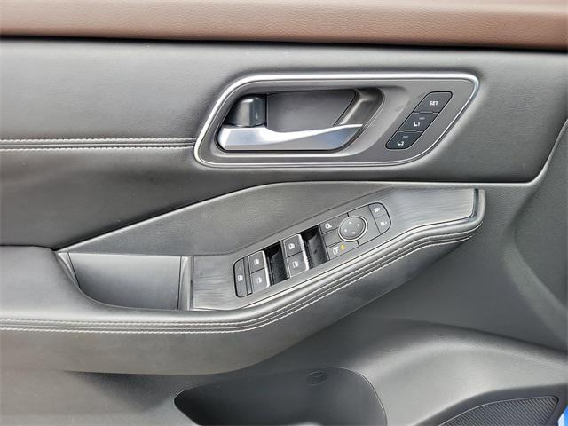 used 2021 Nissan Rogue car, priced at $24,989