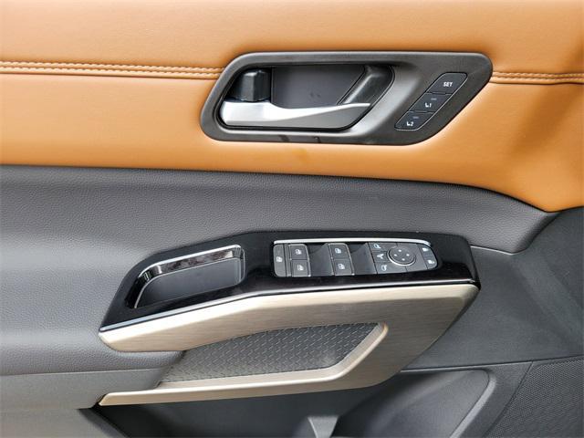 new 2025 Nissan Pathfinder car, priced at $51,945