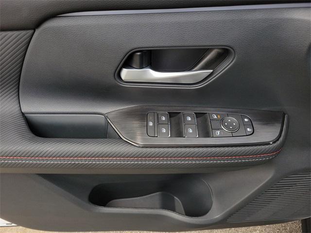 new 2025 Nissan Kicks car, priced at $27,545