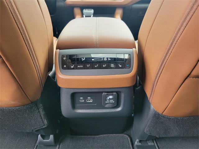 new 2025 Nissan Pathfinder car, priced at $52,605