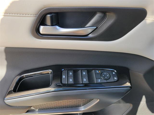 new 2025 Nissan Pathfinder car, priced at $40,525