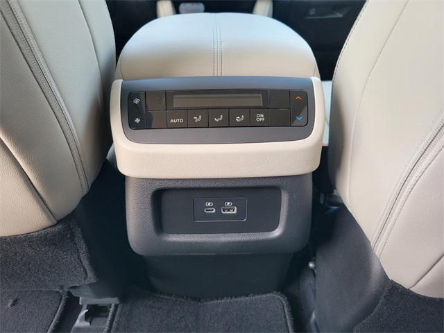 new 2025 Nissan Pathfinder car, priced at $40,525