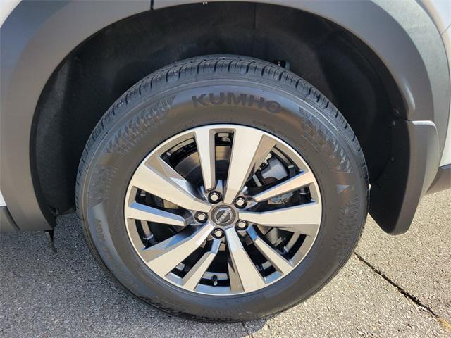 new 2025 Nissan Pathfinder car, priced at $40,525