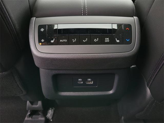 new 2025 Nissan Pathfinder car, priced at $48,005