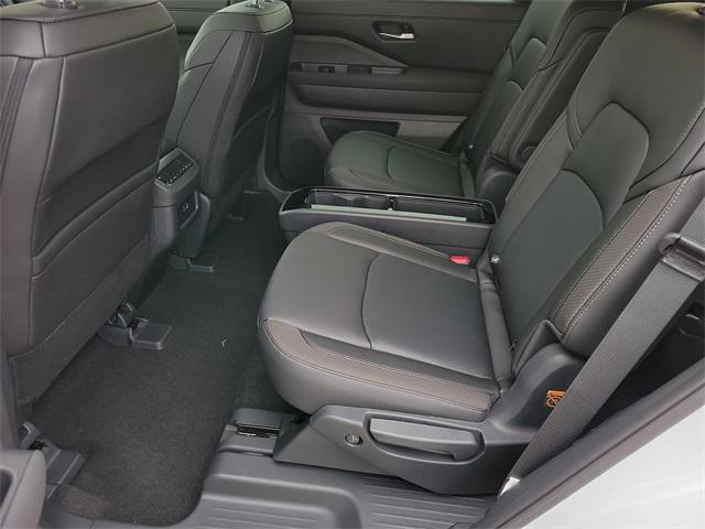 new 2025 Nissan Pathfinder car, priced at $48,005