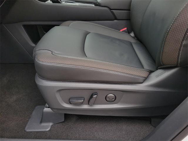 new 2025 Nissan Pathfinder car, priced at $48,005