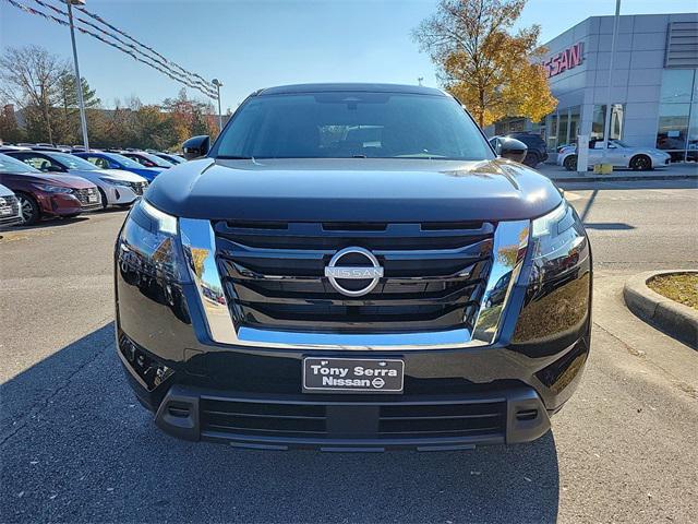 new 2025 Nissan Pathfinder car, priced at $39,010