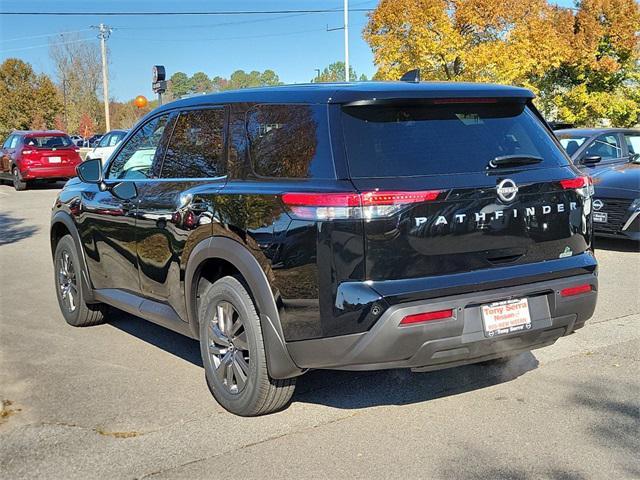 new 2025 Nissan Pathfinder car, priced at $39,010