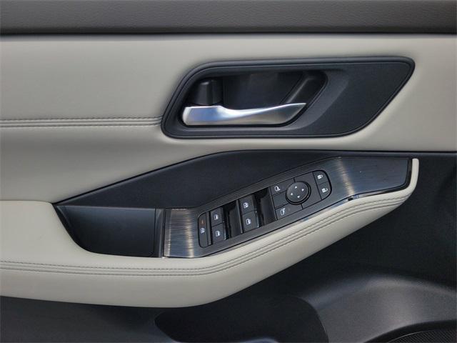 new 2025 Nissan Rogue car, priced at $33,985