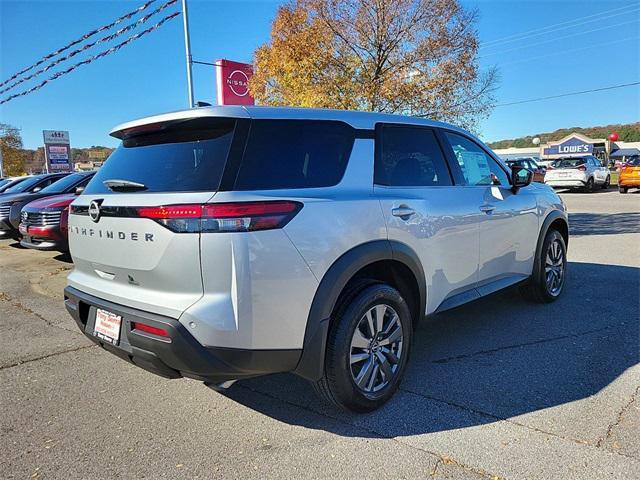 new 2025 Nissan Pathfinder car, priced at $39,010