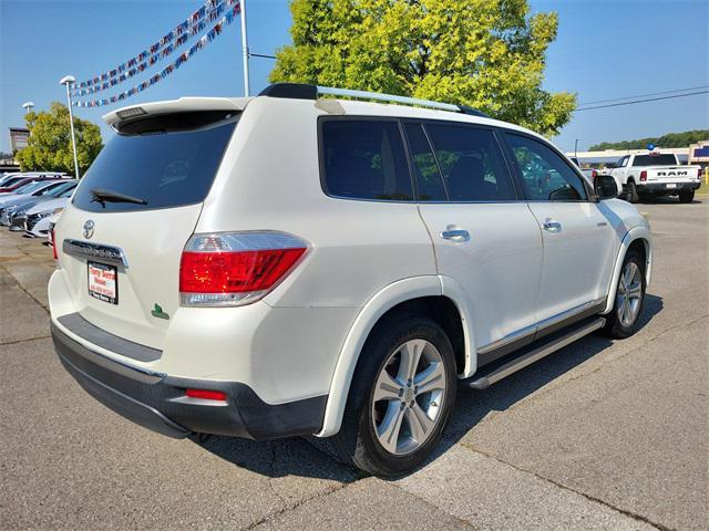 used 2013 Toyota Highlander car, priced at $11,720
