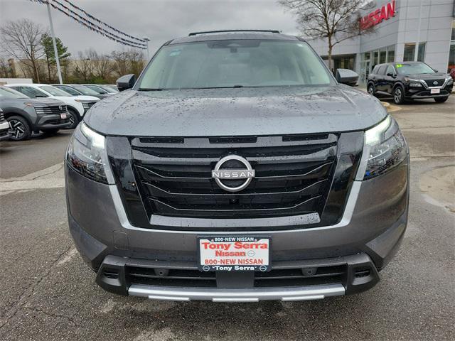 new 2025 Nissan Pathfinder car, priced at $44,586