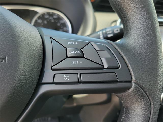 new 2025 Nissan Kicks car, priced at $23,425