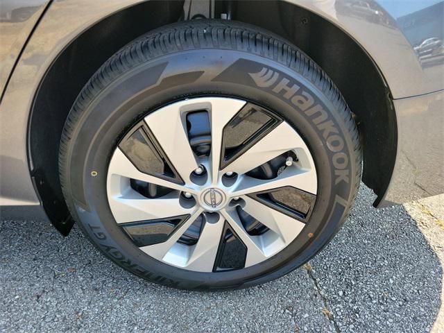 used 2025 Nissan Altima car, priced at $24,989