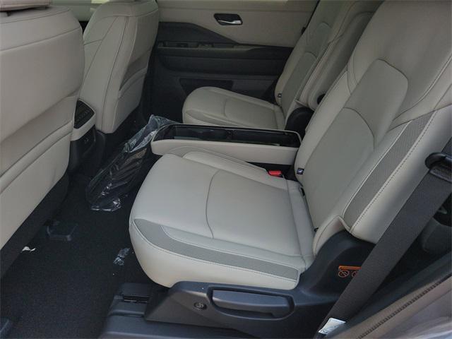 new 2025 Nissan Pathfinder car, priced at $47,555
