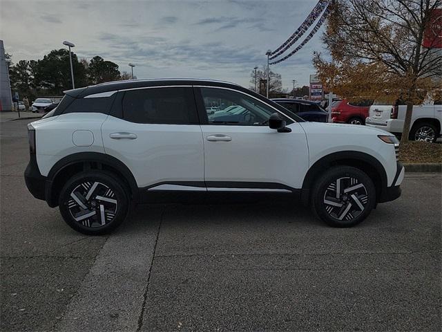 new 2025 Nissan Kicks car, priced at $27,755