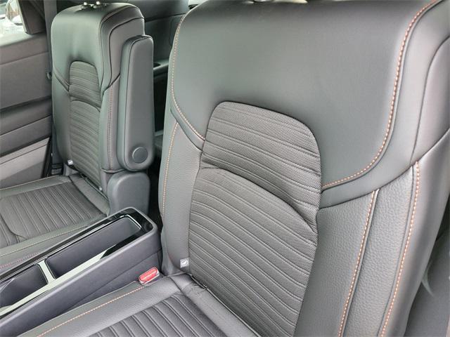 new 2025 Nissan Pathfinder car, priced at $42,620