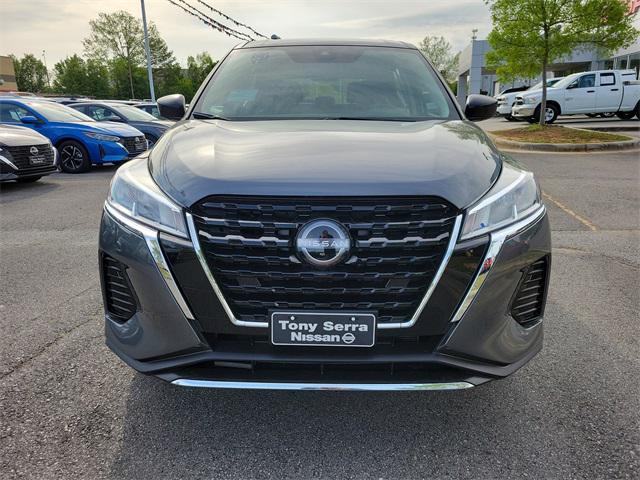 new 2025 Nissan Kicks car, priced at $22,980