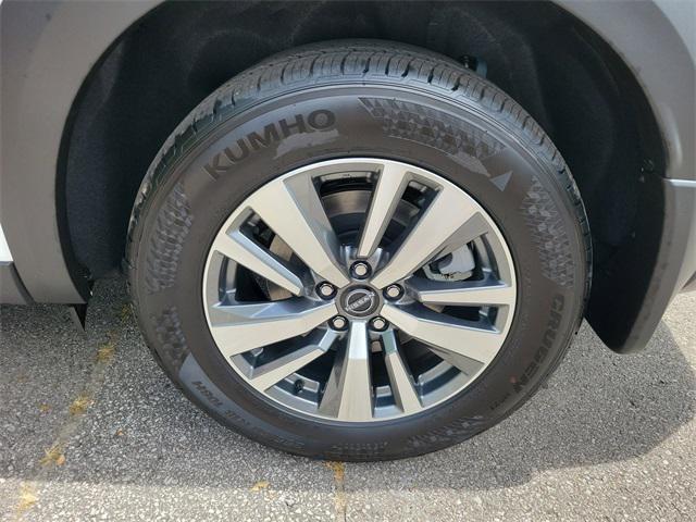 new 2025 Nissan Pathfinder car, priced at $44,592