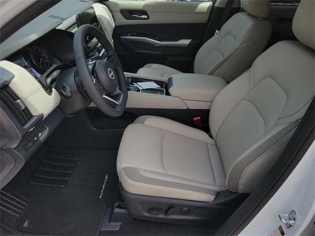 new 2025 Nissan Pathfinder car, priced at $44,592