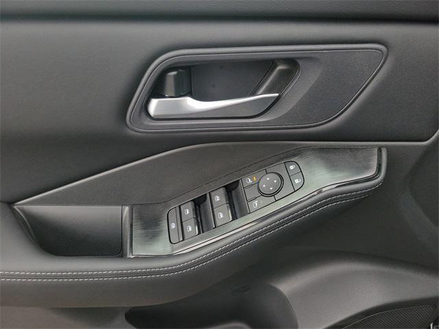 new 2025 Nissan Rogue car, priced at $33,298