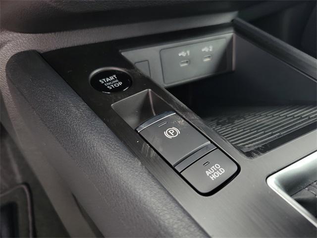 new 2025 Nissan Kicks car, priced at $25,595