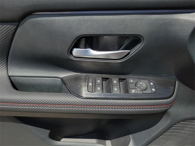 new 2025 Nissan Kicks car, priced at $29,989
