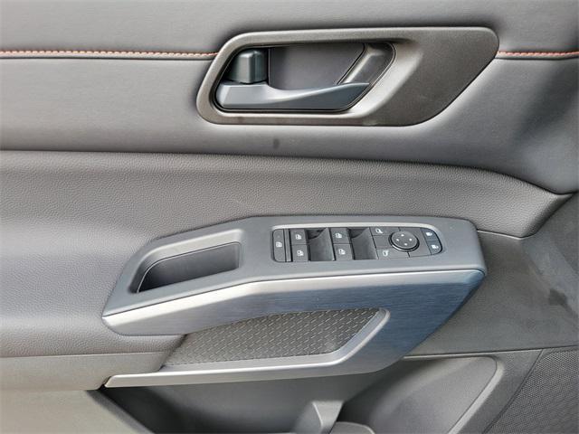 new 2025 Nissan Pathfinder car, priced at $43,505