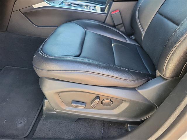 used 2024 Ford Explorer car, priced at $30,998