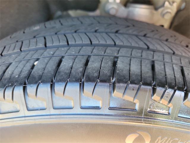 used 2024 Ford Explorer car, priced at $30,998