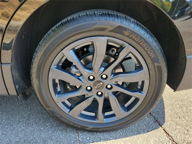 used 2024 Chevrolet Equinox car, priced at $24,989
