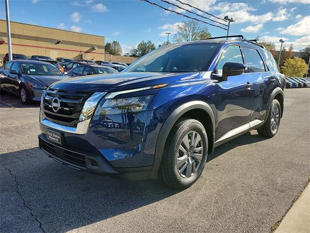 new 2025 Nissan Pathfinder car, priced at $39,817