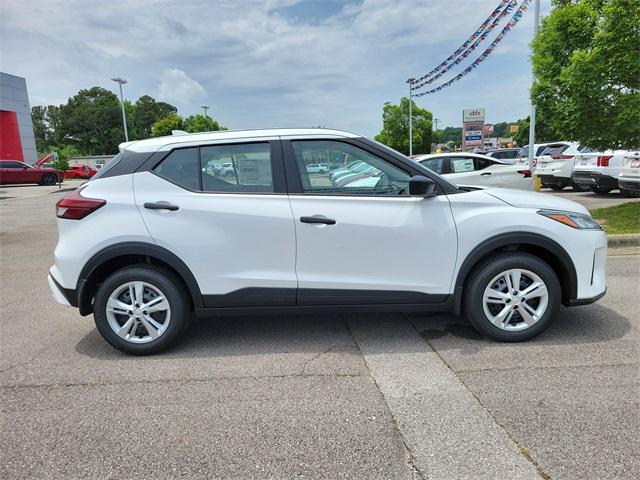 new 2025 Nissan Kicks car, priced at $23,760