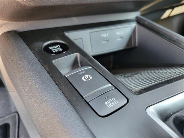 new 2025 Nissan Kicks car, priced at $25,595