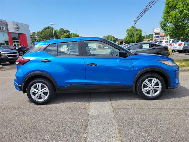 new 2025 Nissan Kicks car, priced at $23,580