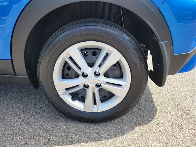 new 2025 Nissan Kicks car, priced at $23,580