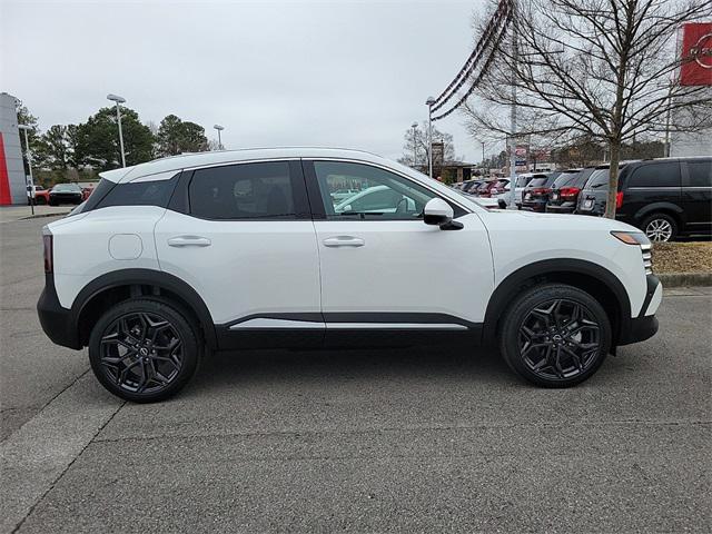 new 2025 Nissan Kicks car, priced at $28,600