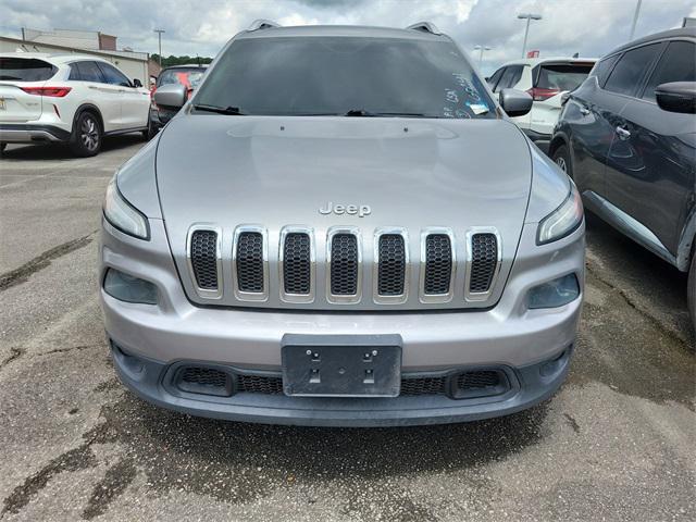 used 2015 Jeep Cherokee car, priced at $10,989
